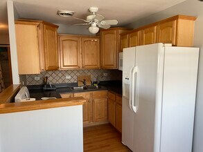 4600 N Cumberland Ave, Unit 513 in Chicago, IL - Foto de edificio - Building Photo