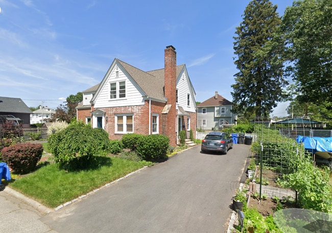 19 Calvin Ave, Unit 19 Calvin