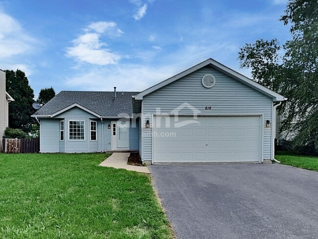 property at 816 Shorewood Dr