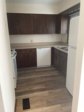 7514 Peachmont Ave NW in North Canton, OH - Building Photo - Building Photo