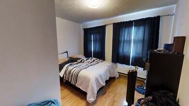 218 Holland St, Unit 3B in Somerville, MA - Foto de edificio - Building Photo