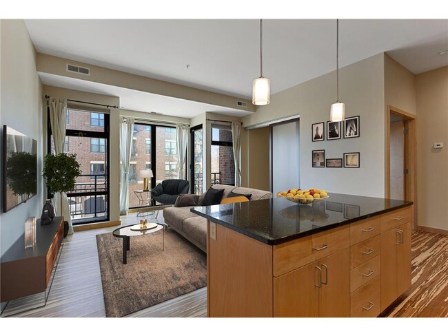 property at 9 W Franklin Ave