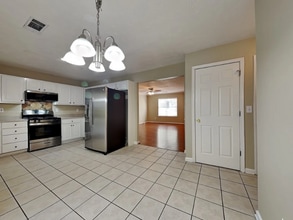 832 Sugar Oak Ln in Lawrenceville, GA - Building Photo - Building Photo