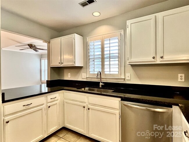 property at 3324 Selwyn Farms Ln