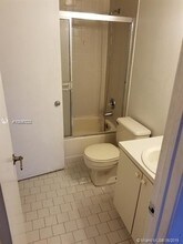 10859 NW 7th St-Unit -24-18 in Miami, FL - Building Photo - Building Photo