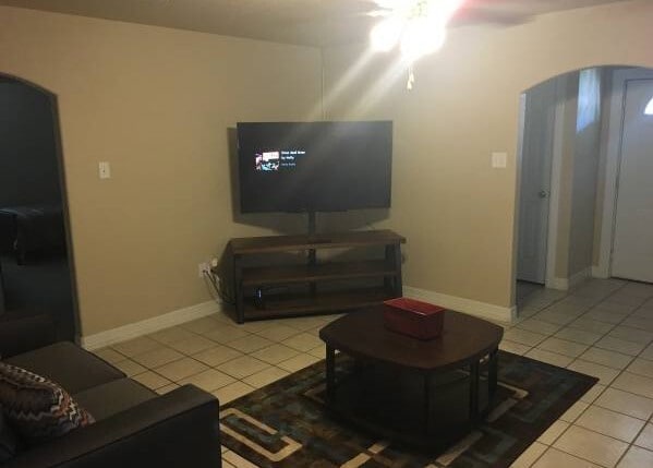 5806 Darlington Oak St in Houston, TX - Foto de edificio - Building Photo
