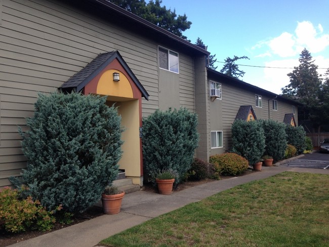 Evergreen Park in Portland, OR - Foto de edificio - Building Photo