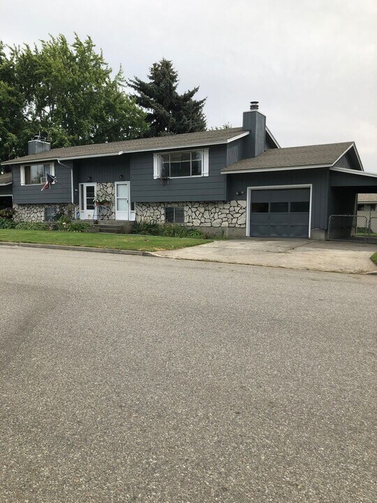 15102-15104 E Rich Ave in Spokane Valley, WA - Building Photo