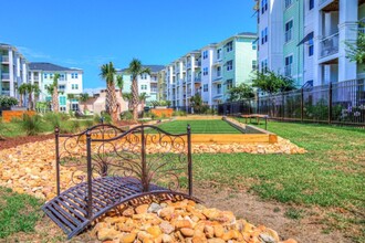 LUXE at Market Common in Myrtle Beach, SC - Foto de edificio - Building Photo