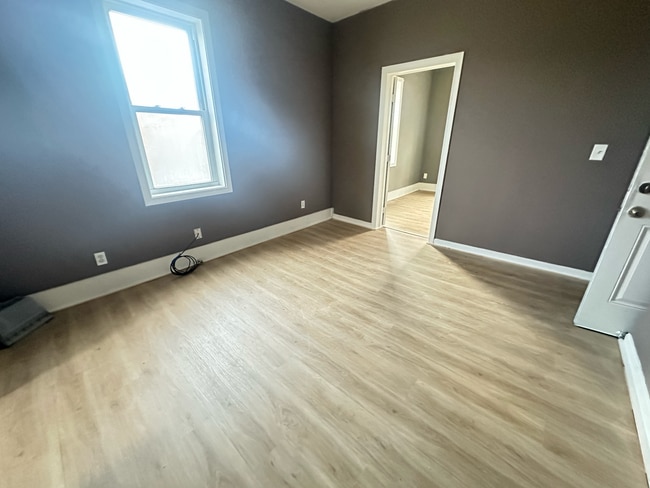 12 Dawson St in Milton, NH - Building Photo - Building Photo