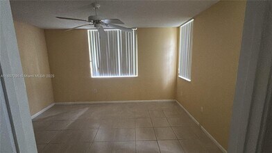 2103 Renaissance Blvd, Unit 108 in Miramar, FL - Foto de edificio - Building Photo