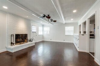 9515 Dixie Ln in Dallas, TX - Building Photo - Building Photo