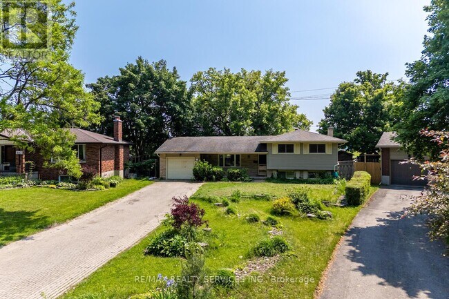 property at 285 Thorncrest Dr