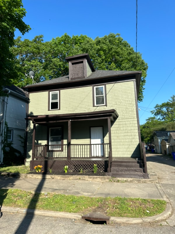 property at 123 N 9th St