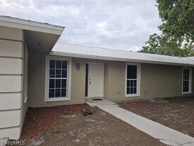 3005 Gordon St in Naples, FL - Building Photo