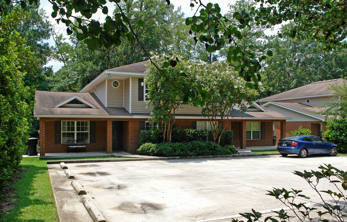 1909 Honeysuckle Dr in Tallahassee, FL - Building Photo