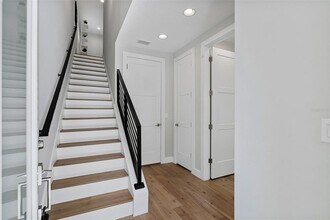 1332 W Gray St in Tampa, FL - Building Photo - Building Photo