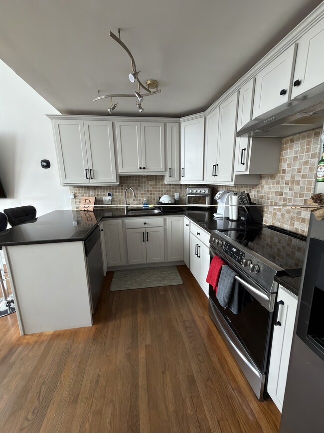 48 Washington Ave in Chelsea, MA - Foto de edificio - Building Photo