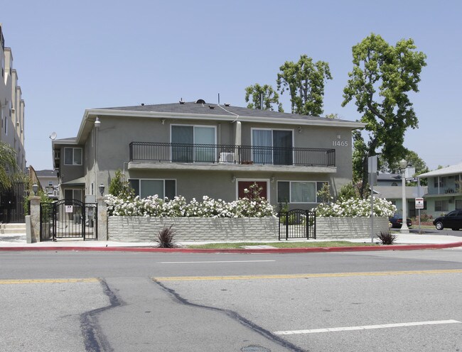 11465 Moorpark St in North Hollywood, CA - Foto de edificio - Building Photo