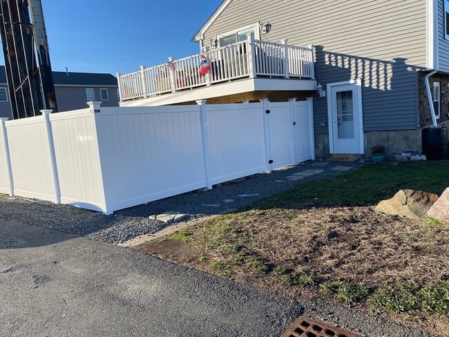 60 Cecilian Ave, Unit #B in Revere, MA - Foto de edificio - Building Photo