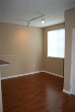 7930 N Nob Hill Rd in Tamarac, FL - Building Photo - Building Photo