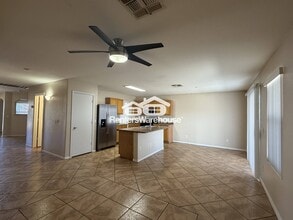2607 S 71st Dr in Phoenix, AZ - Building Photo - Building Photo