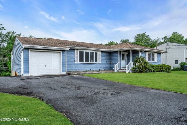 720 Brookside Dr in Toms River, NJ - Building Photo - Building Photo
