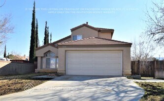 5516 W Ave L 6 in Lancaster, CA - Building Photo