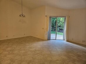 5845 Eagle Cay Cir in Coconut Creek, FL - Building Photo - Building Photo