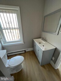 2029 E Orleans St photo'