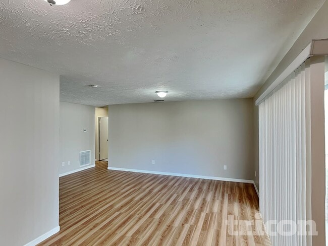 2704 Mnr Hl Dr in Brandon, FL - Building Photo - Building Photo