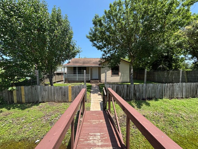810 23rd St N in Texas City, TX - Building Photo - Building Photo
