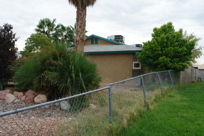 Stewart Arms in Las Vegas, NV - Foto de edificio - Building Photo