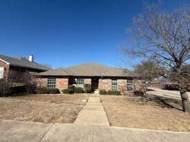 9300 Rhea Ct in White Settlement, TX - Building Photo