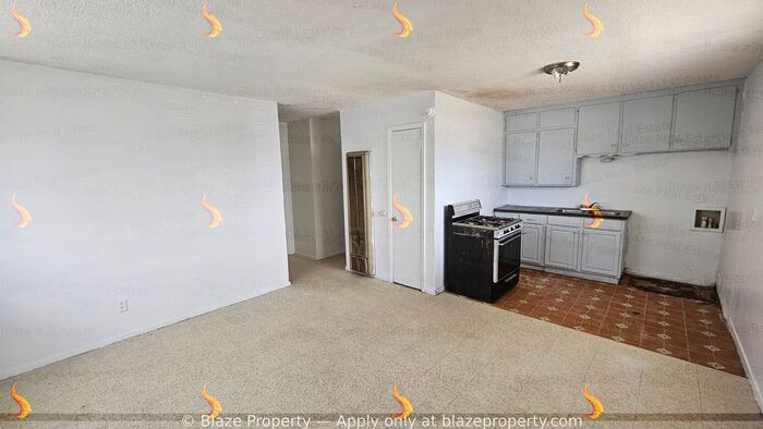 6702 NE 12th Ave in Amarillo, TX - Building Photo