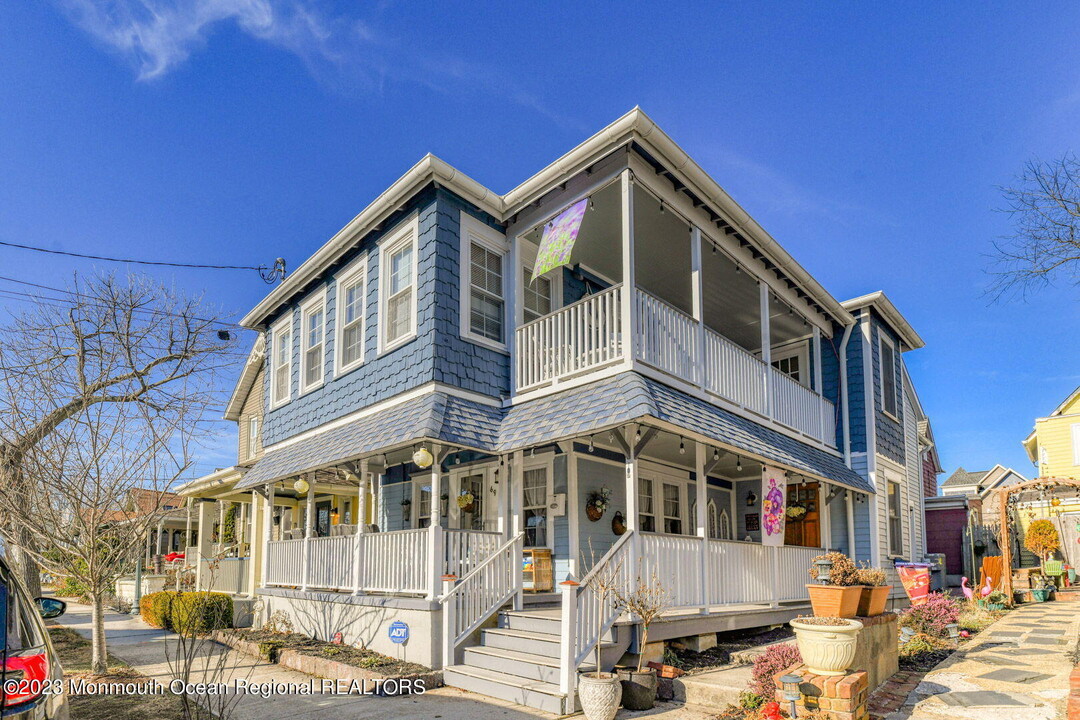 69 Franklin Ave in Ocean Grove, NJ - Building Photo