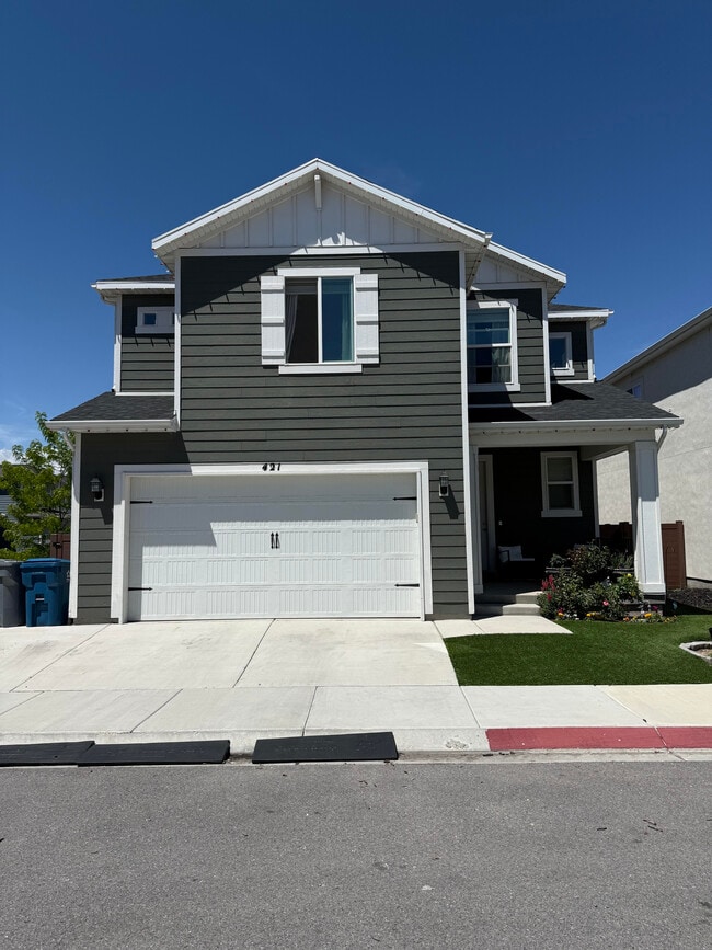 421 E 280 N, Unit House