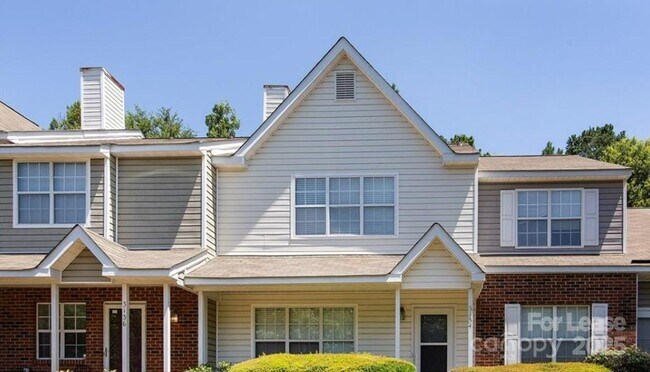 3134 Summercroft Ln in Charlotte, NC - Building Photo - Building Photo