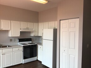 21343 Earhart Ct in Plainfield, IL - Foto de edificio - Building Photo