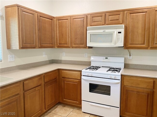 property at 4821 Longshot Dr