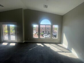6640 Lavender Lilly Ln in North Las Vegas, NV - Building Photo - Building Photo