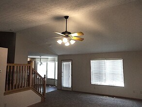 7985 Meranda Dr in Blacklick, OH - Building Photo - Building Photo