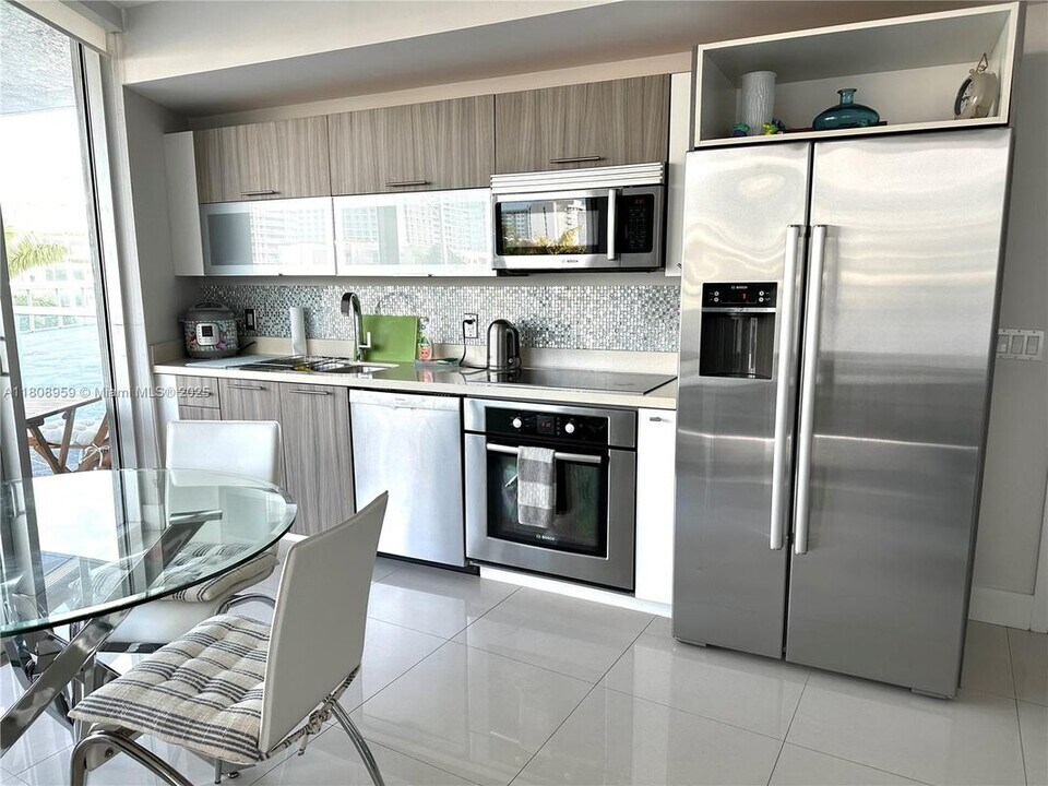 6700 Indian Creek Dr in Miami Beach, FL - Building Photo