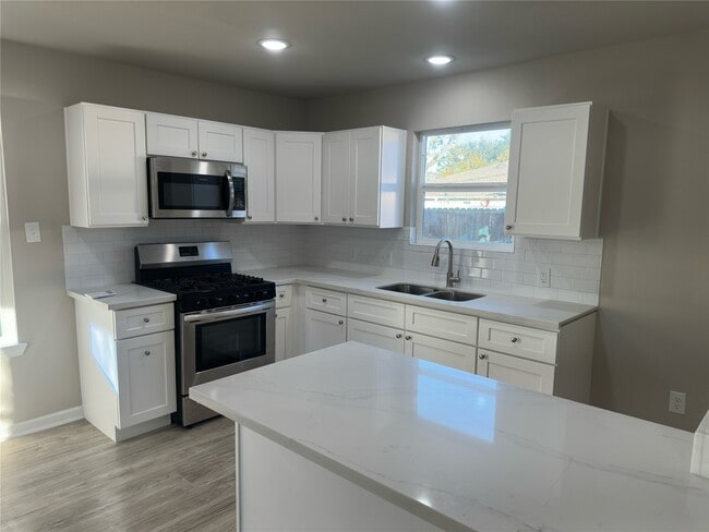 property at 9935 Algiers Rd