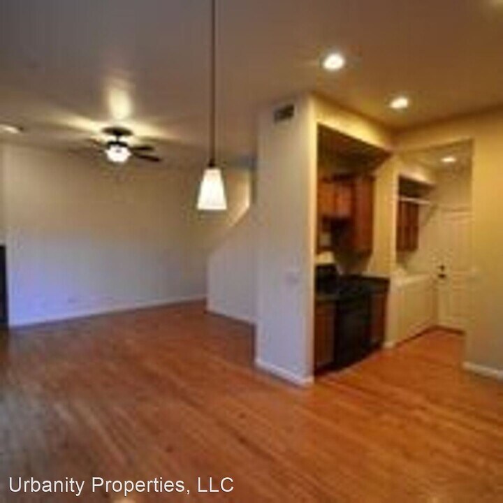 897 E Roma Ave in Phoenix, AZ - Building Photo