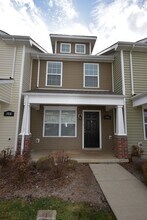 306 Sam Houston Cir in Clarksville, TN - Foto de edificio - Building Photo