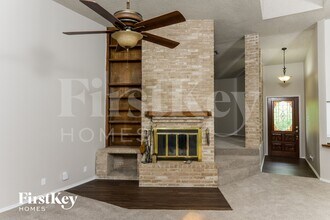 303 Mountain Echo in San Antonio, TX - Building Photo - Building Photo