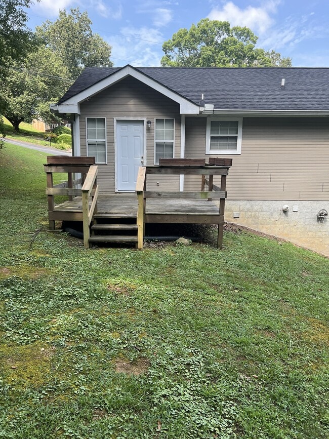 1518 E Crane St in Rossville, GA - Building Photo - Building Photo