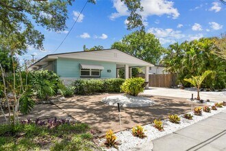 610 Bosphorous Ave in Tampa, FL - Building Photo - Building Photo