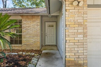 3738 Clear Falls Dr in Houston, TX - Building Photo - Building Photo
